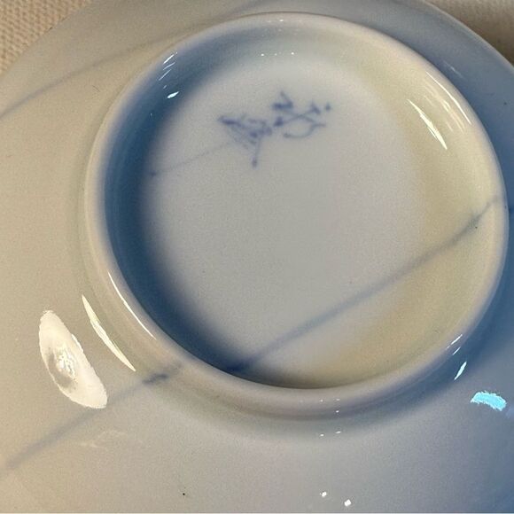 Japanese Arita ware Elegant White and blue porcelain glazed Teapot Set & 5 Cups - Picture 6 of 10